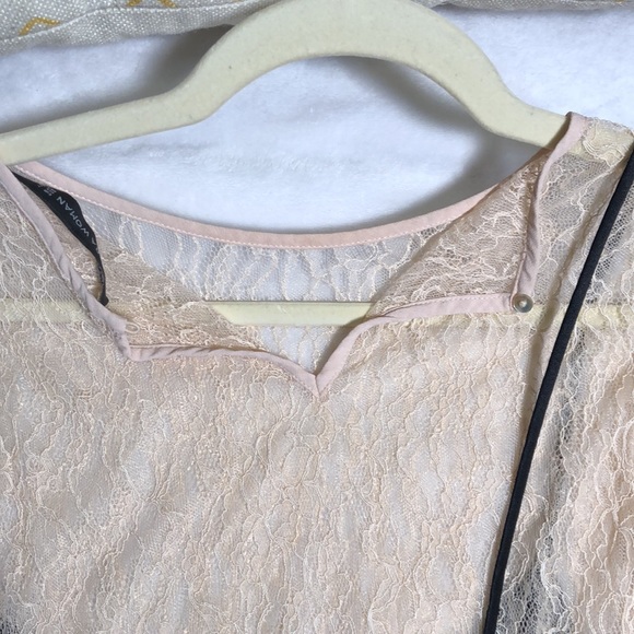 Zara satin and lace tee - Picture 8 of 9